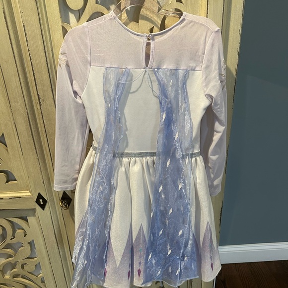 Elsa Disney Frozen II Costume M Size 7/8 - Picture 2 of 3